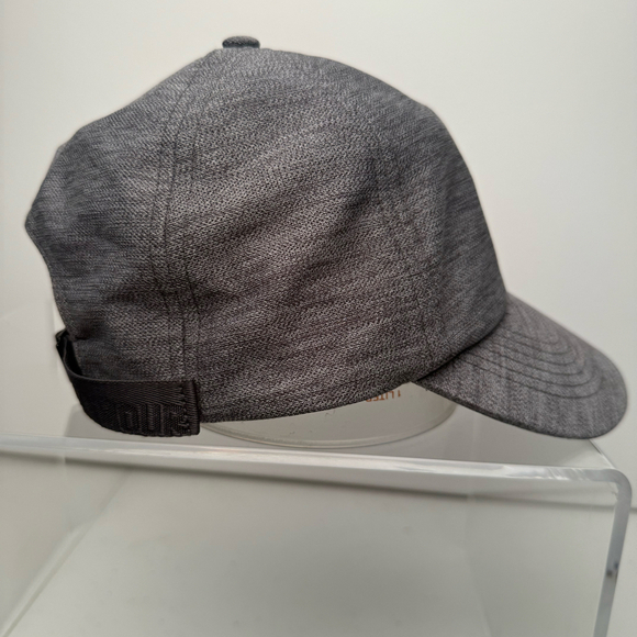 Under Armour Light Weight Grey Running Runners Joggers Baseball Hat - Picture 2 of 6